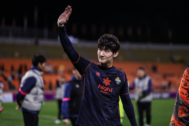신민하(강원FC)가 11월 한국 남자 축구대표팀 명단에 발탁됐다./강원FC 제공
