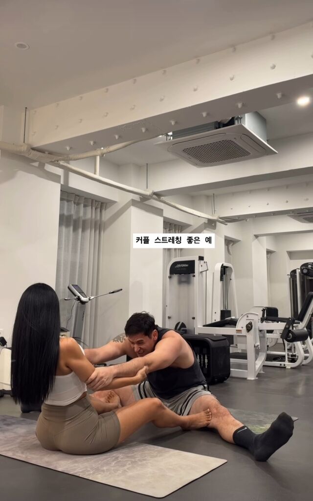 유튜버 제이제이와 남편 줄리엔강./제이제이 소셜미디어