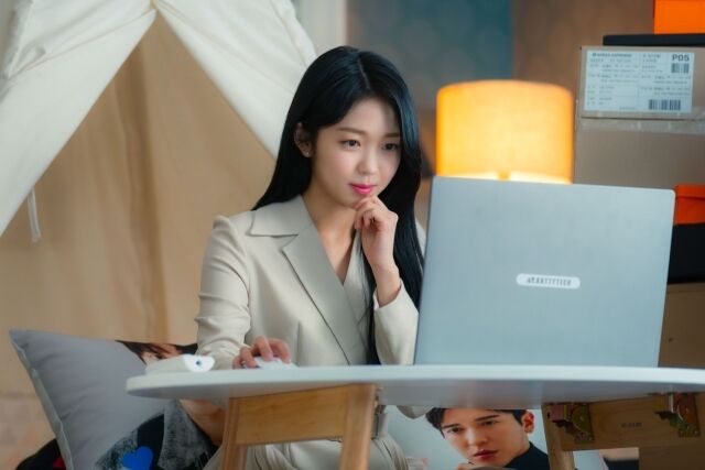 '밑도 끝도 없이 너다' 홍승희 스틸./A+E Global Media